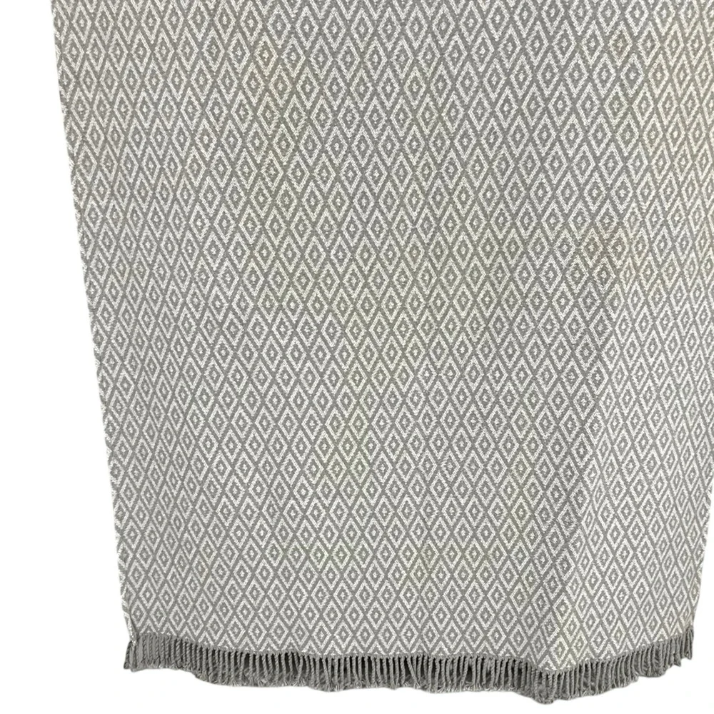 Textels Penedo Fine Linens Portugal Cozy Diamond Pattern‎ Throw Blanket Fringe